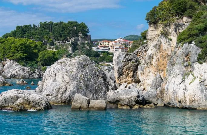 Read more about the article Plaža Piso Krioneri Parga Grčka