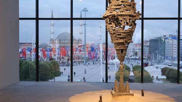 Ataturk kulturni centar (AKM)