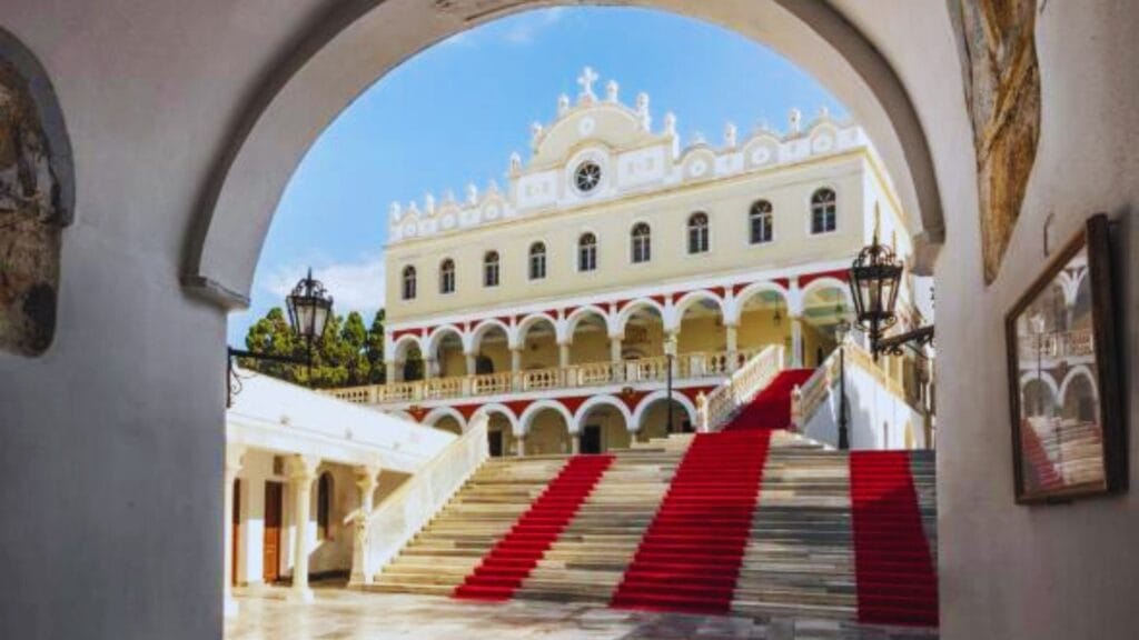 Crkva Evangelistrija Znamenitosti Tinos