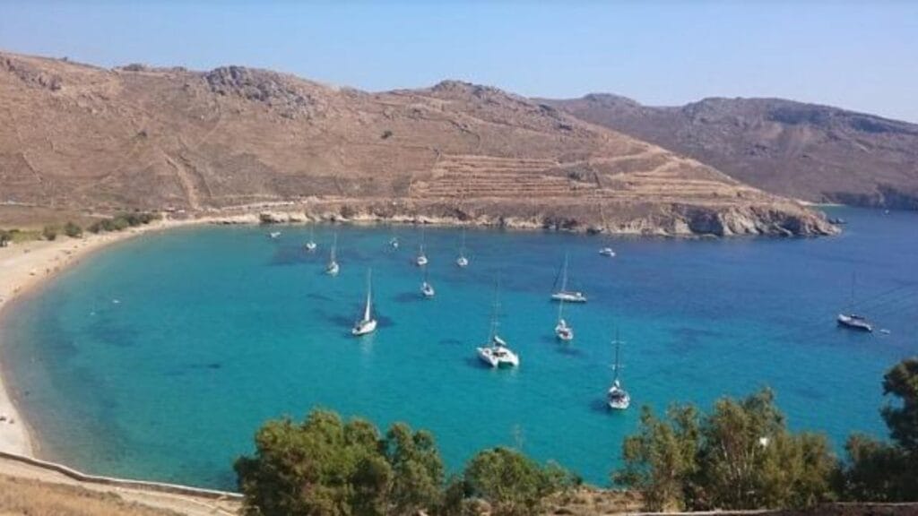 Plaža Ganema, Serifos
