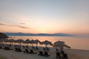 Read more about the article Plaža Mandraki na Skijatosu