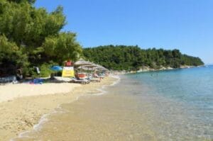 Read more about the article Plaža Vromolimnos – Ostrvo Skijatos u Grčkoj