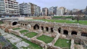 Read more about the article Rimski forum u Solunu