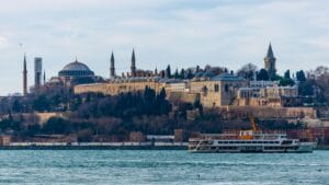 Read more about the article Topkapi Saraj – Palata Osmanskog carstva na Bosforu