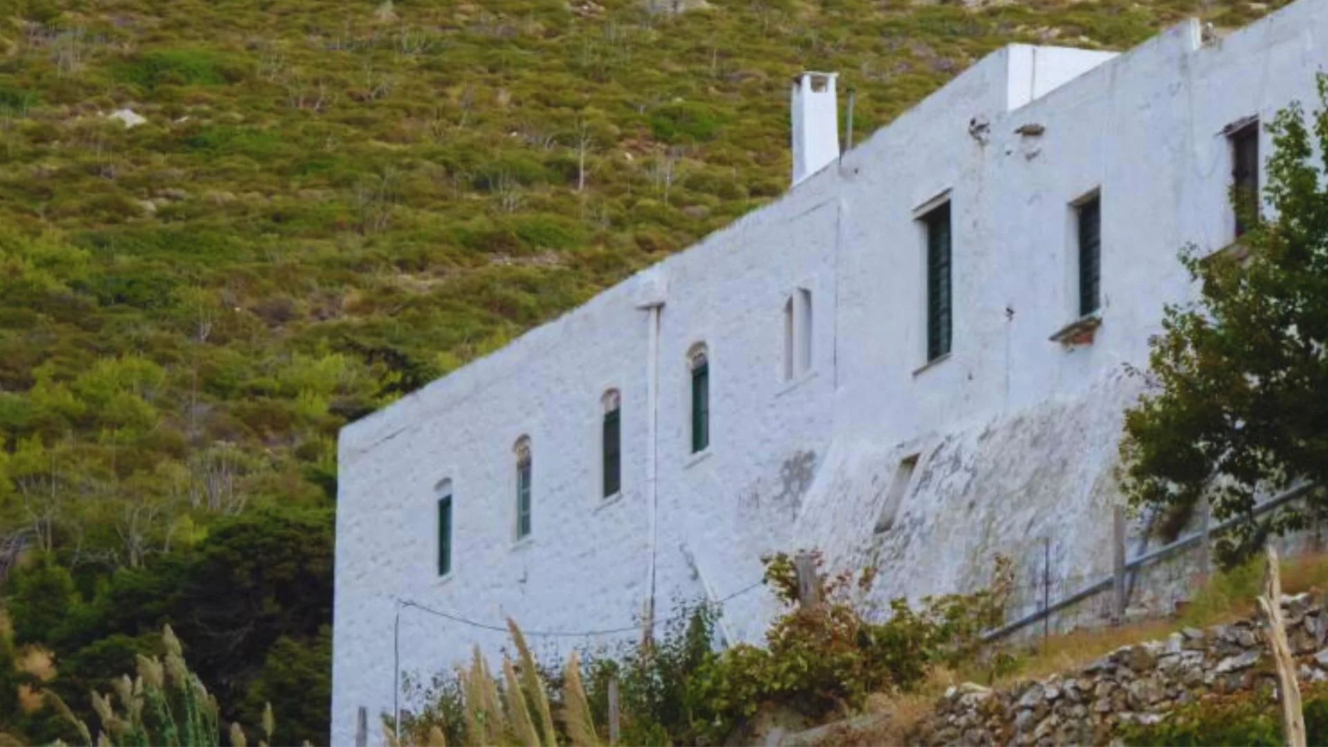 Read more about the article Manastir Logovarda na Parosu
