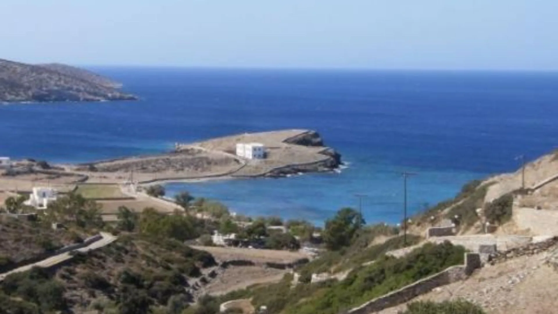 Read more about the article Plaža Tsigouri (Ciguri), Šinusa – prostrana i okružena zelenilom