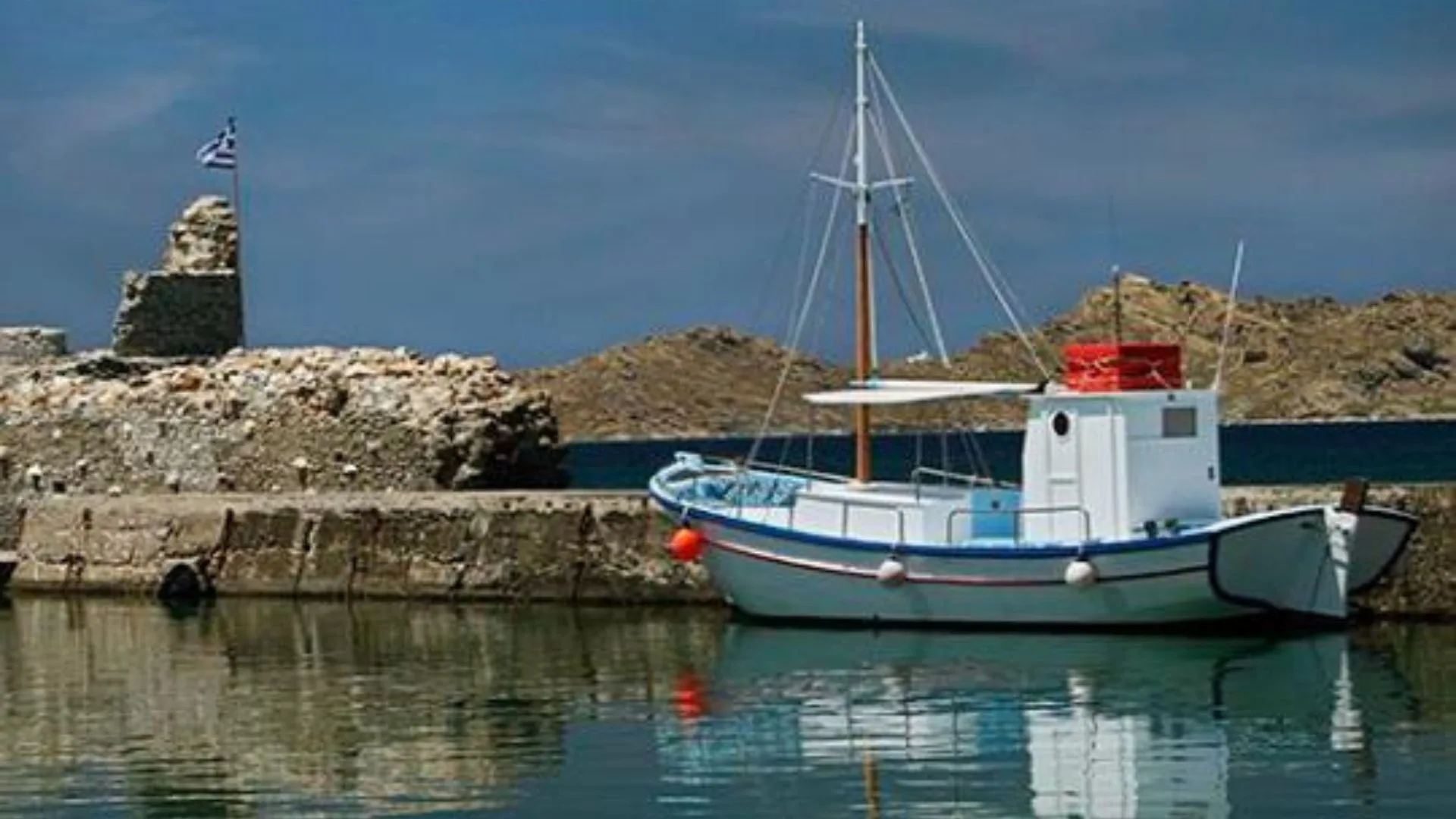 Read more about the article Venecijanski zamak u Nausi na Parosu
