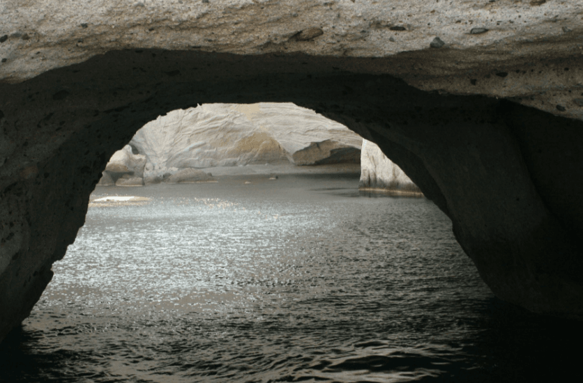 Sikija – Smaragdna pećina Milosa