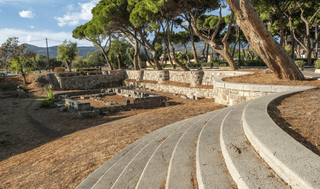 Drevni Dionisov hram na Kosu Znamenitosti i atrakcije na Kosu