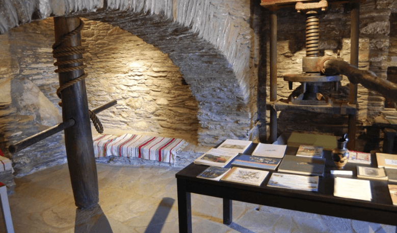 Muzej maslina  Ostrvo Andros Kikladi