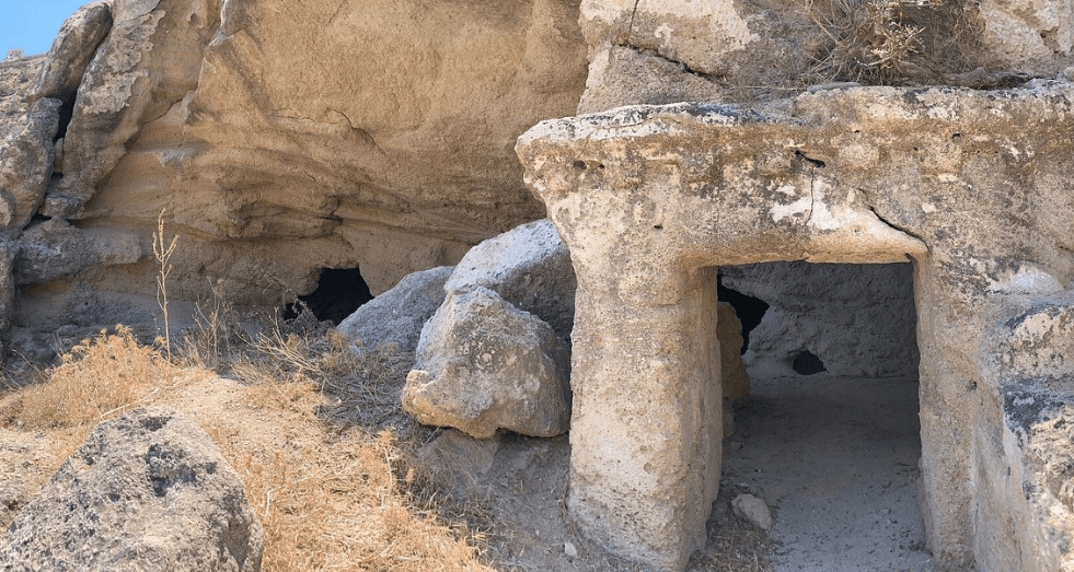 Posejdonova pećina na Karpatosu