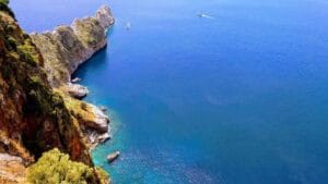 Read more about the article Alanja u Turskoj – savršen spoj mora, istorije i avanture