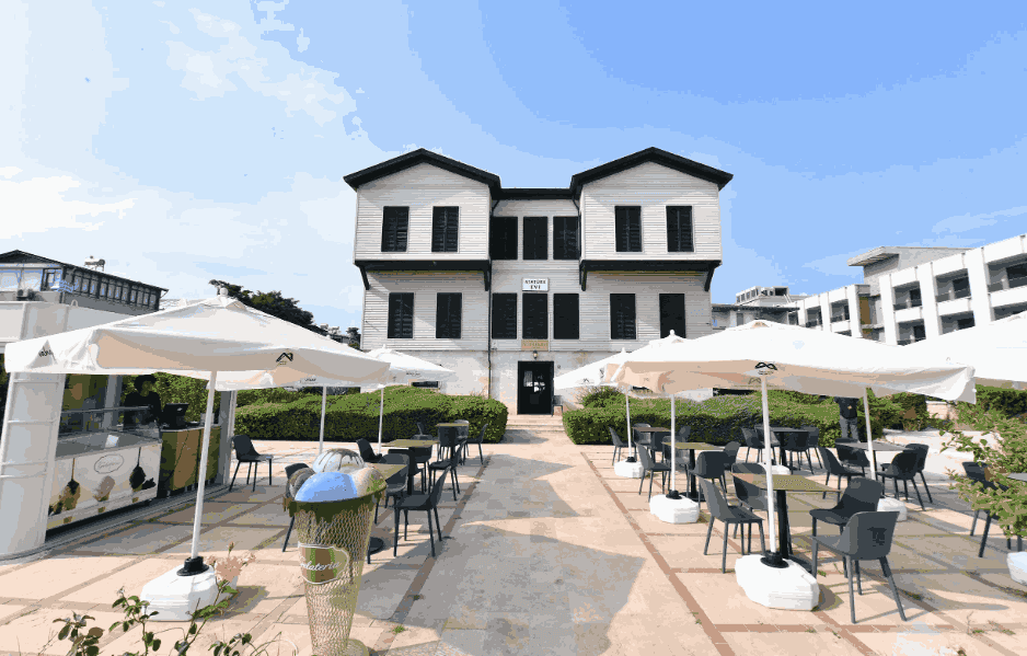 Ataturkova kuć (Atatürk Evi)  Mersin, Turska