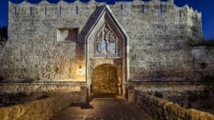 Read more about the article Grad Rodos podeljen na dva dela – Stari i Novi grad