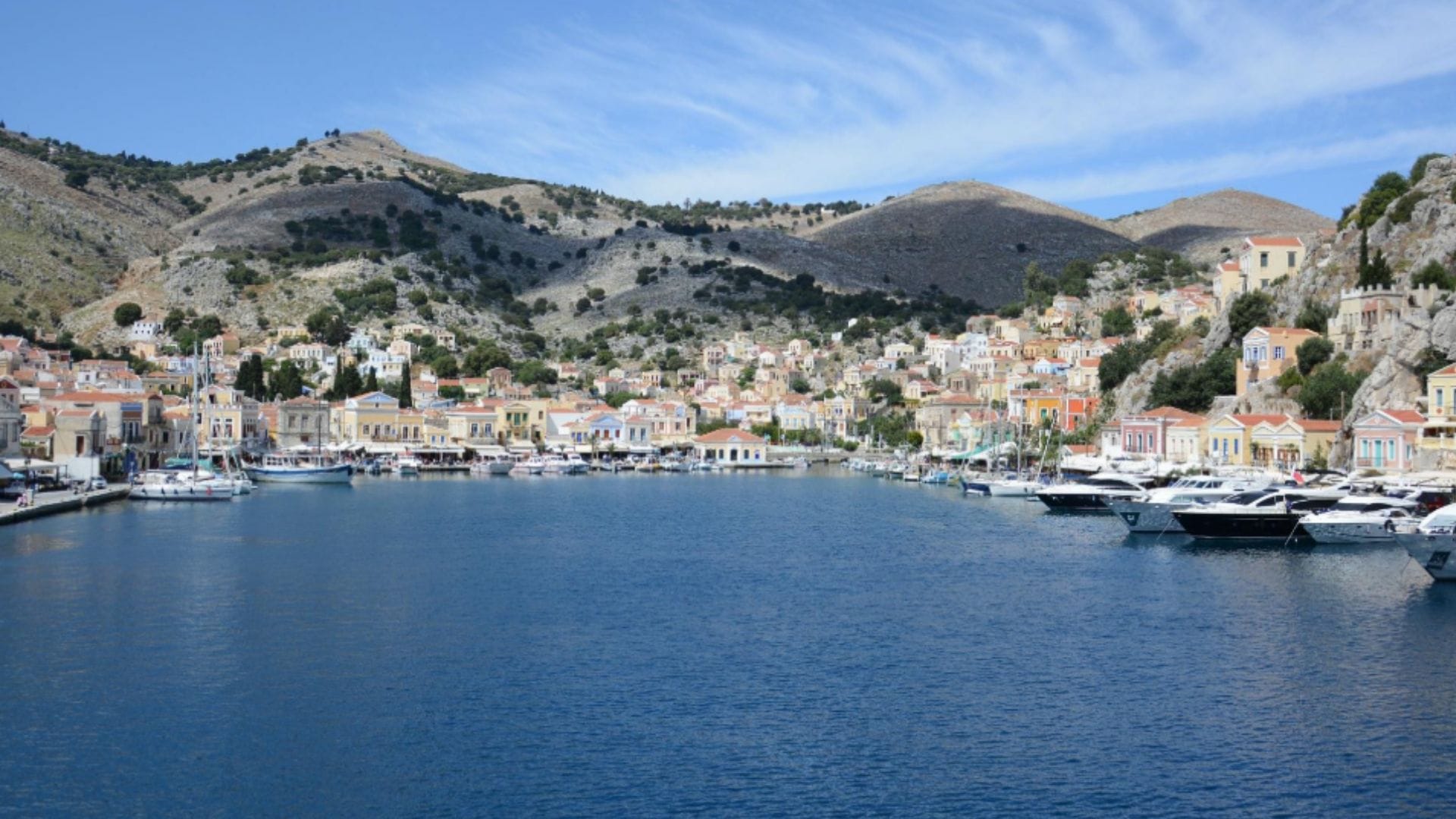 You are currently viewing 5 Plaža ostrva Simi za one koji žele mir, autentičnost i more