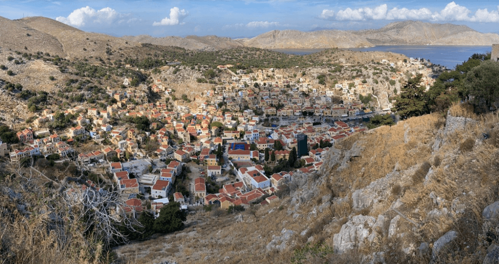 Znamenitost ostrva simi - Venecijanski zamak 