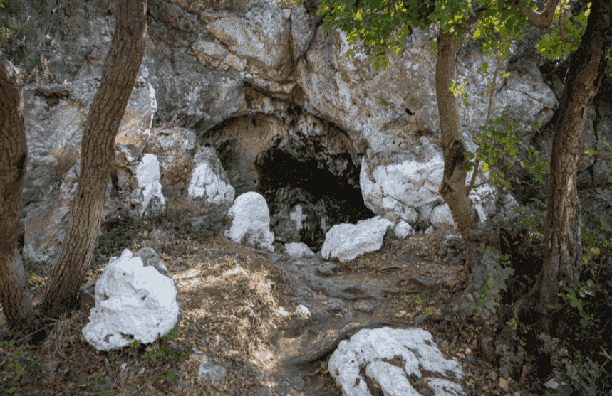 Crkva Svetog Antonija u pećini Samos