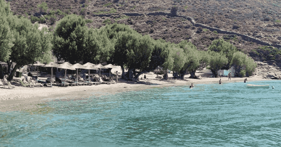 Kambi plaža ostrva Furni — dvadeset minuta hoda i raj čeka
