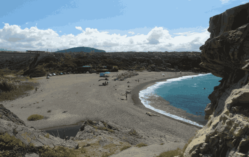 Plaža Geropotamos u Retimnu – tiha uvala ispod istorijskog mosta
