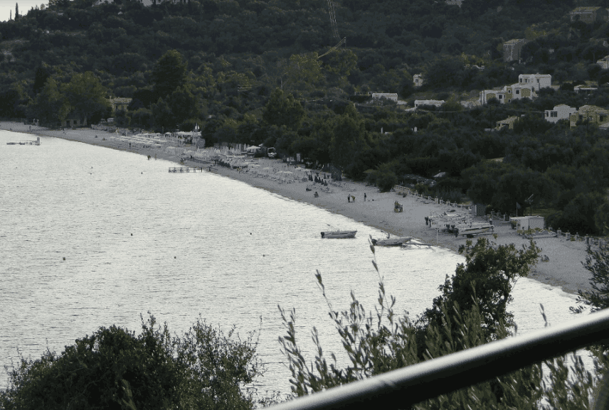 Plaža Krfa Barbati — šljunak, čista voda i Plava zastava