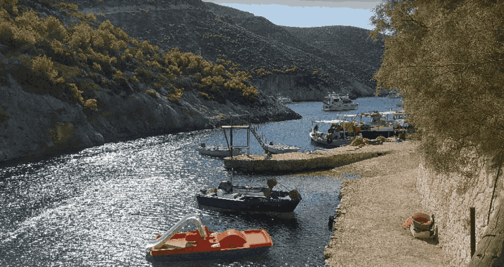 Plaža Zakintosa Porto Vromi — beli šljunak i polazište za Navagio