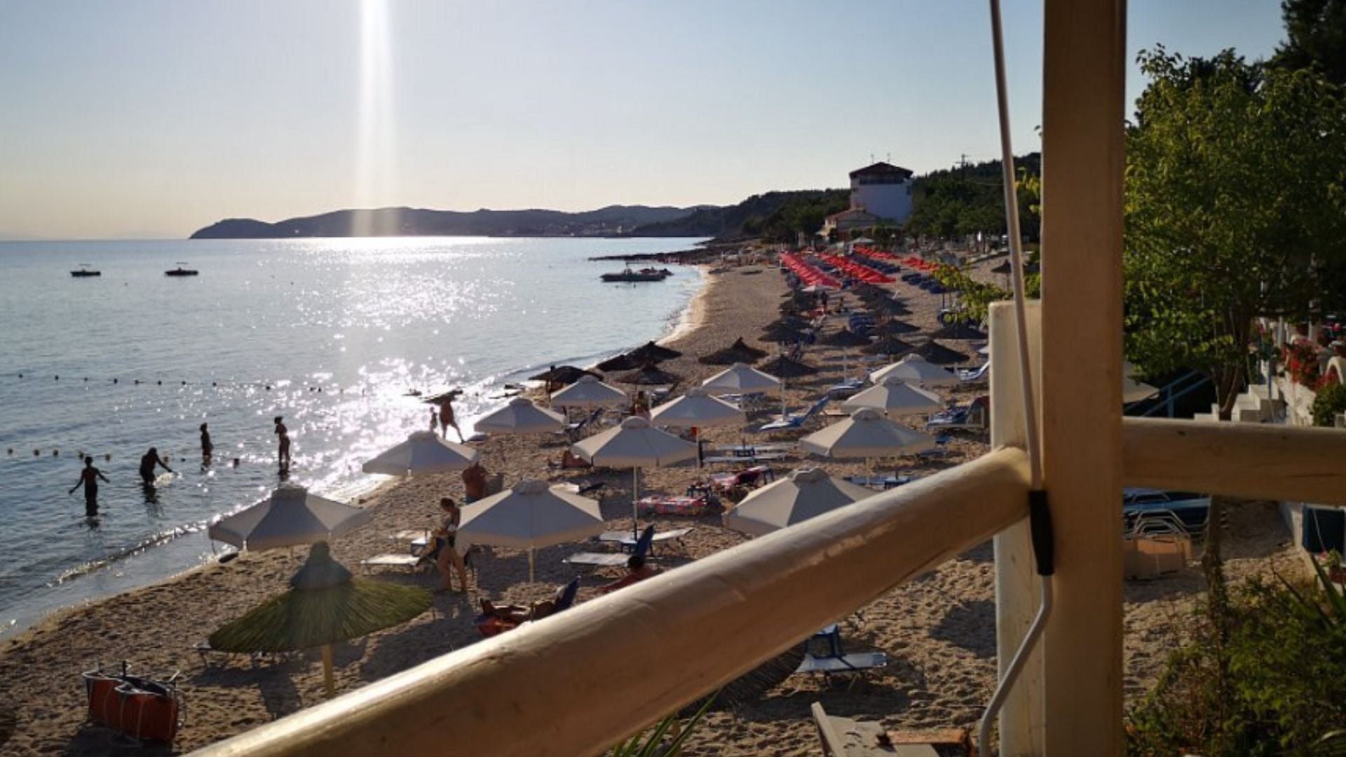 You are currently viewing Plaža na Tasosu – Tirkizno More i Rajske Uvale Severa Grčke