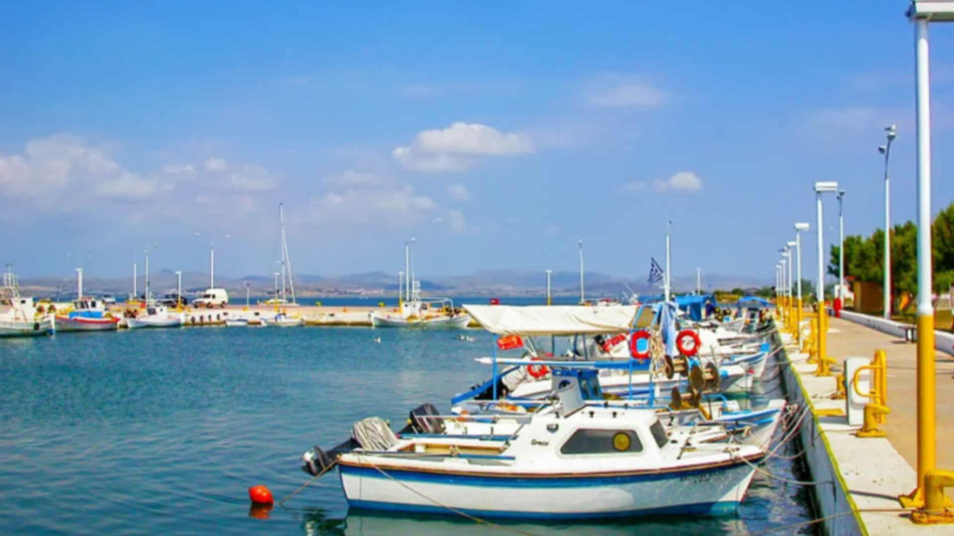 You are currently viewing Grad Mudros (Lemnos) – luka, vojno groblje i smeštaj