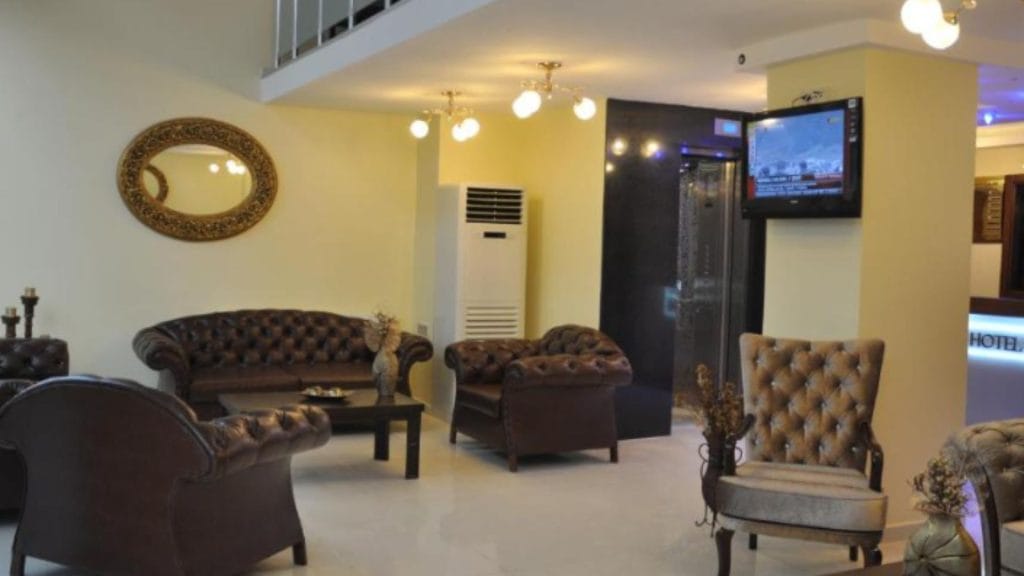 Gloria Tibi Hotel