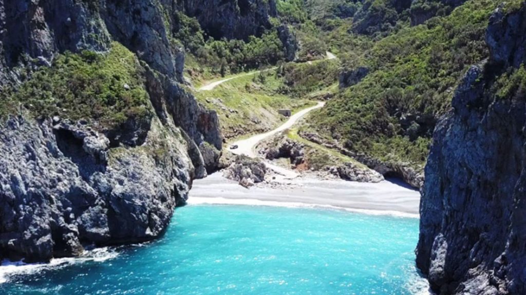Plaža Vituri, Evija