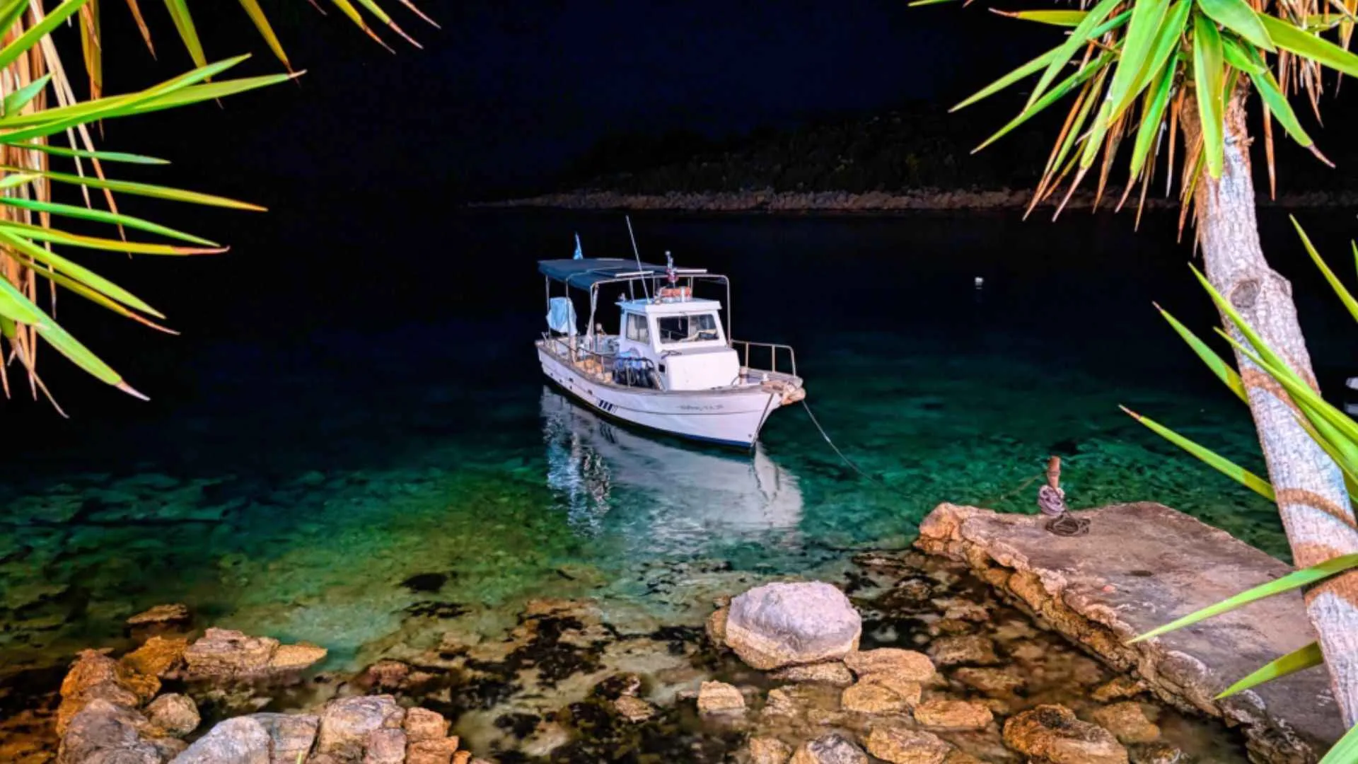 Read more about the article Selo Steni Vala (Alonisos) – zaliv, plaža Glifa i brodolom Peristera