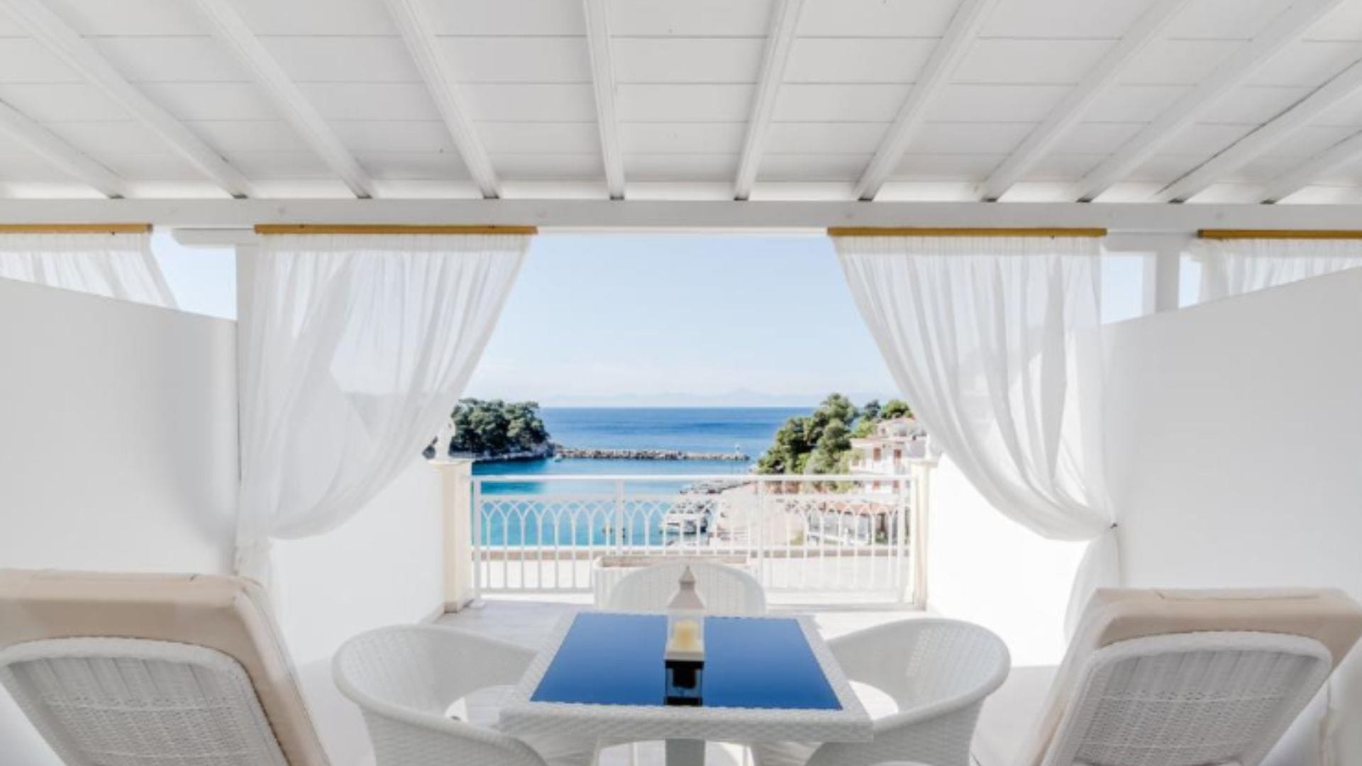 Read more about the article Selo Votsi (Alonisos) – ribarska luka, riblje taverne i plaže