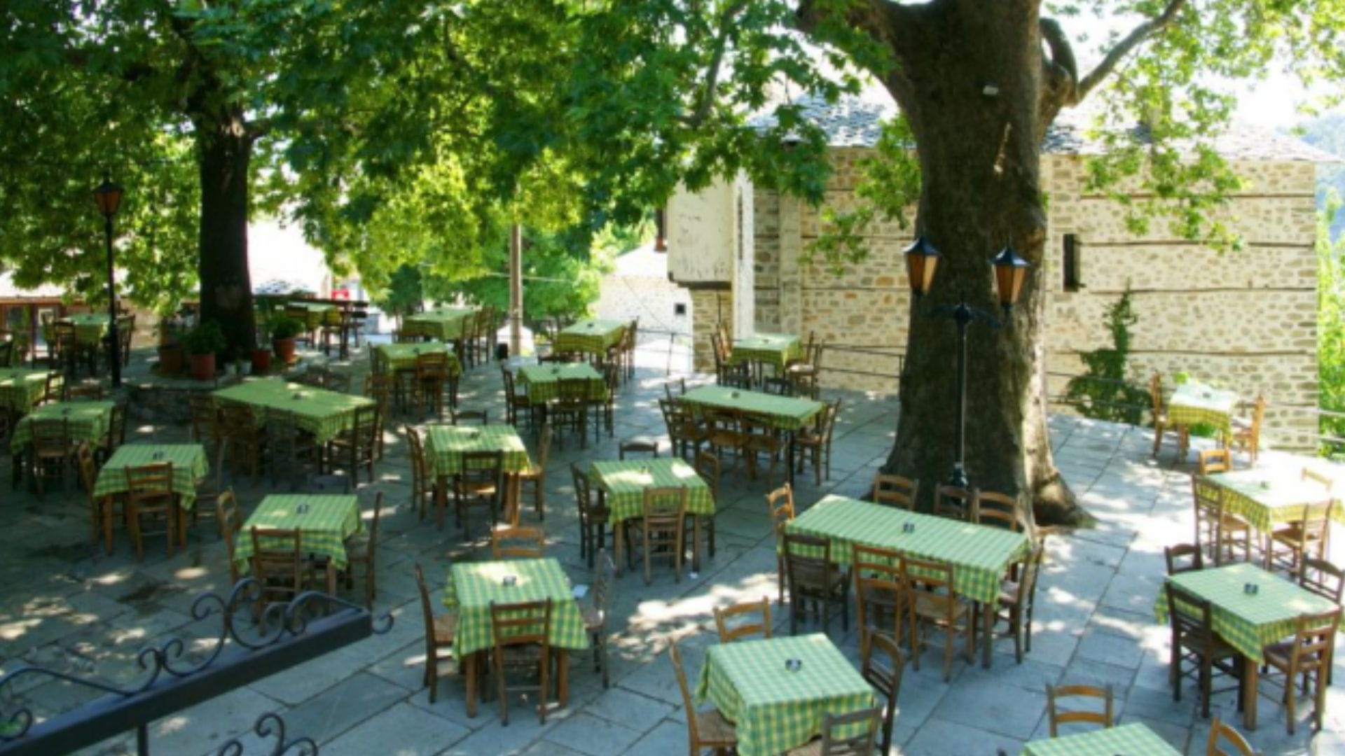 You are currently viewing Selo Vizica (Pelion) – kamene vile, trg pod platanom i kaldrme