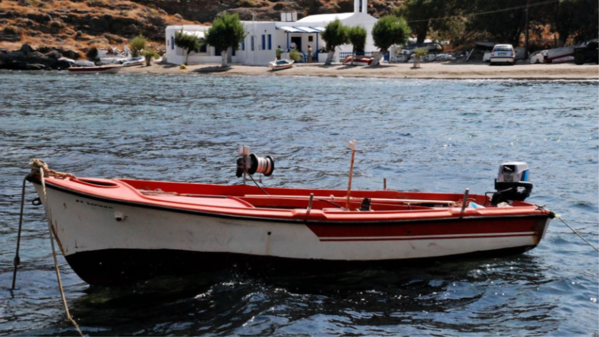 Тренутно гледате Aja Irini na Kitnosu – marina, plaža i istorija bitke iz 1862.