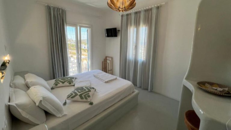 Alexandra's studios sa balkonima i pogledom na more na Irakliji