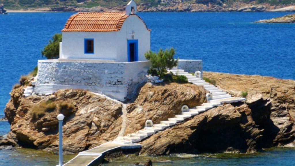 Alinda (Leros) – zamak Belenis, zaliv i plaže Panagies i Lisgarija