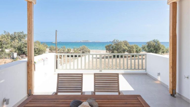 Alisea Resort na plaži Aliki na Kimolosu