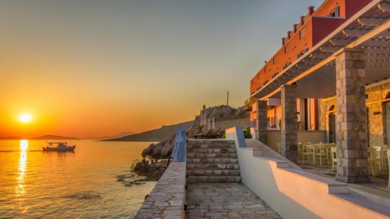 Hotel Aretanassa u luci Nimborio na Halkiju