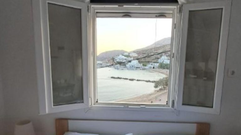 Galini Apartments sa pogledom na more u Alopronoji