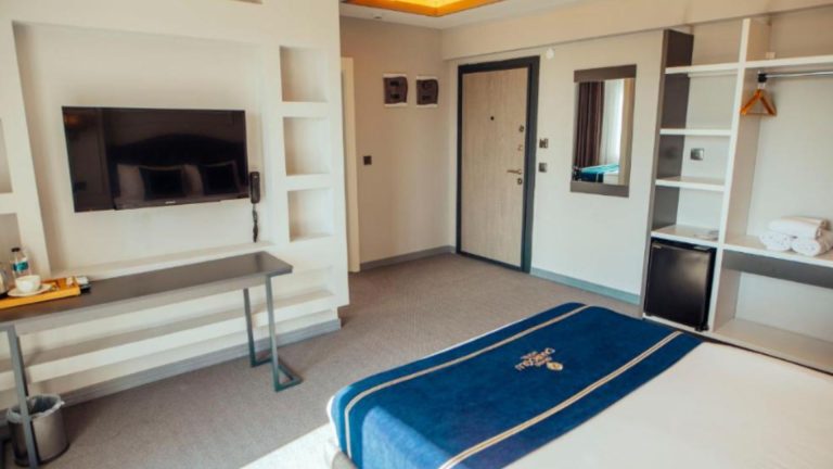Hotel Grand Çakıroğlu u Aksaraju