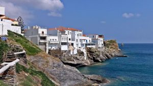 Прочитајте више о чланку Hora (Andros) – plaže Neimporio i Paraporti