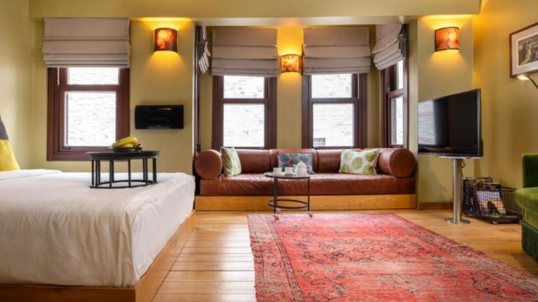 Hotel Ibrahim Pasha pored Hipodroma