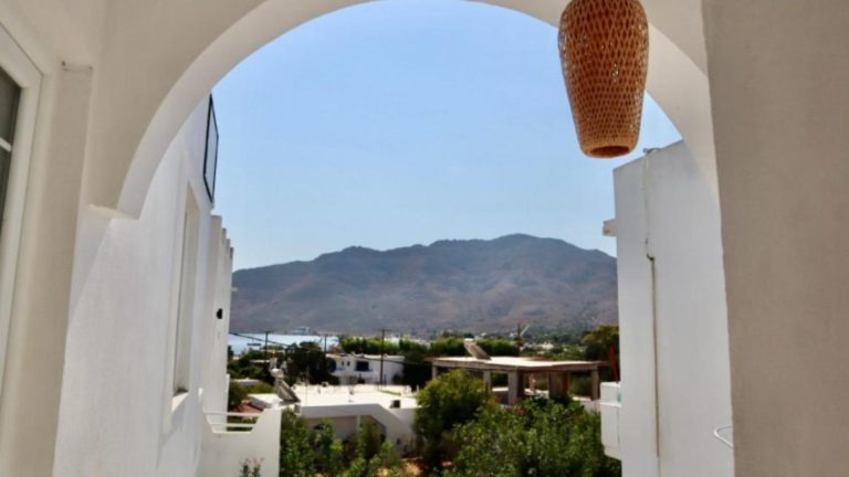 Lyra Apartments sa baštom na Tilosu
