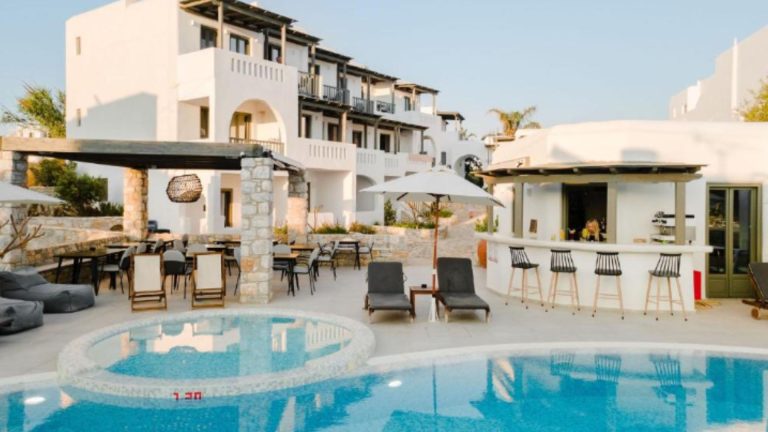 Melidron Hotel & Suites sa bazenom u Agios Prokopiosu