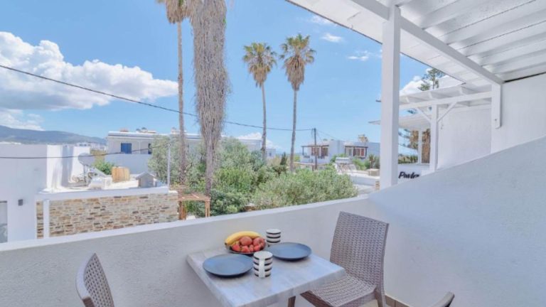 Hotel Pavlos Place sa restoranom u Hori na Antiparosu