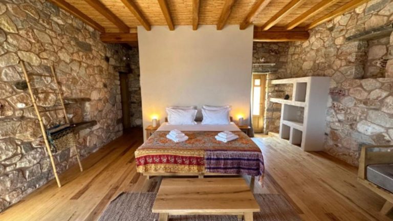 Phisis Nature Retreat iznad mora u Kalotaritisi na Donusi