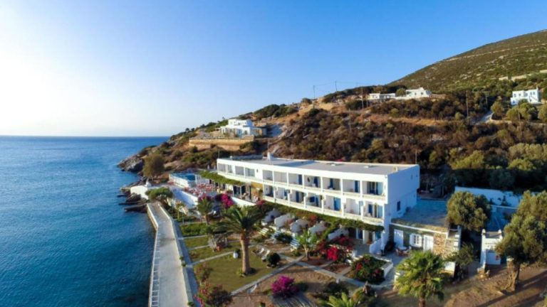 Platys Gialos Hotel na plaži Platis Gialos na Sifnosu