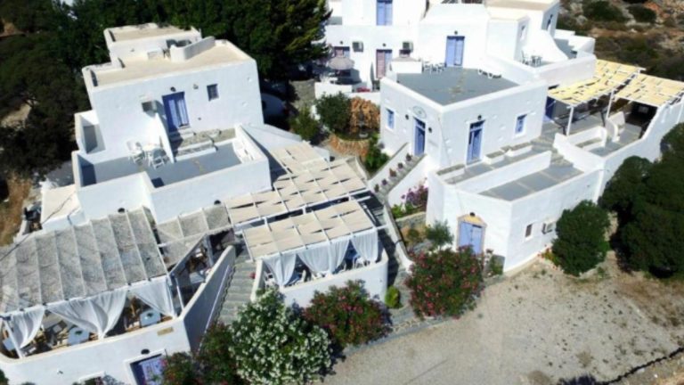 Porto Sikinos Hotel na plaži u Alopronoji