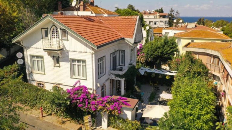 Hotel Serguzest sa pogledom na more
