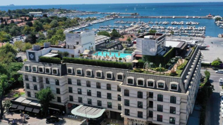 Hotel Wyndham Grand uz marinu Kalamiš