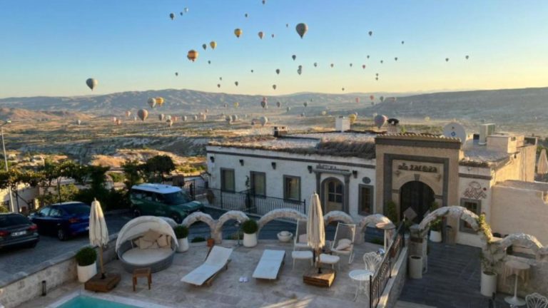 Hotel Zafora sa bazenom u Učhisaru